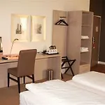 Ramada By Wyndham München Airport 3*