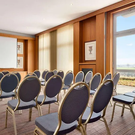 Ramada By Wyndham Muenchen Airport Hotel Schwaig bei Nürnberg