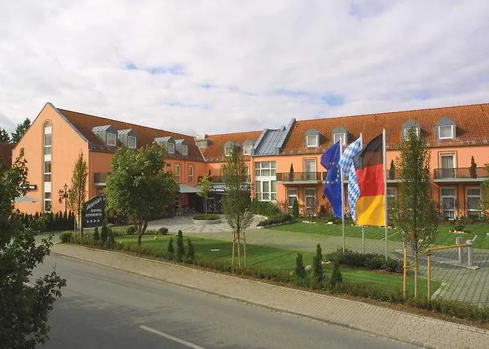 Ramada By Wyndham Muenchen Airport Hotel 3*
