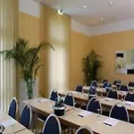 Ramada By Wyndham Muenchen Airport 3*