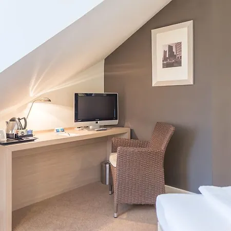 Ramada By Wyndham Muenchen Airport ホテル Schwaig bei Nürnberg