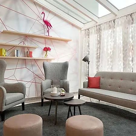 Ramada By Wyndham Muenchen Airport Hotel 3*