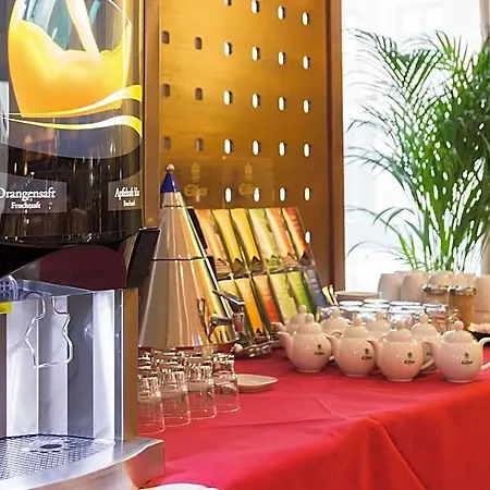 Hotel Ramada By Wyndham Muenchen Airport 3*