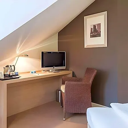 Ramada By Wyndham Muenchen Airport Hotel 3*