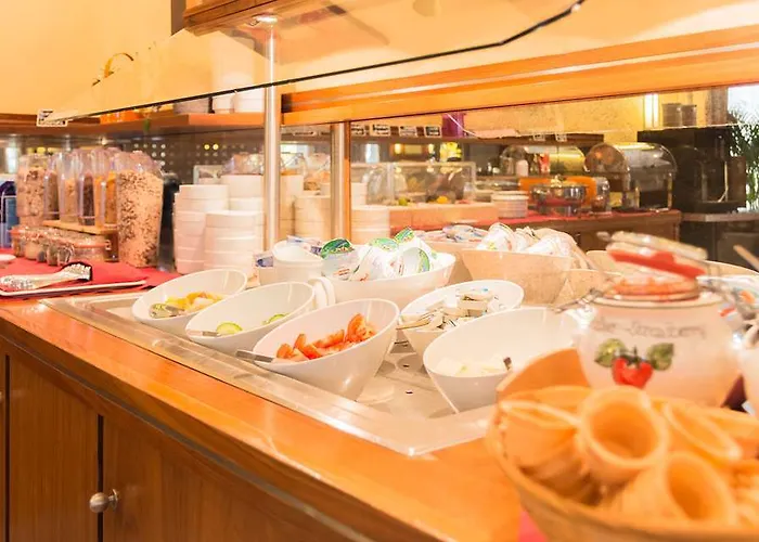 Ramada By Wyndham München Airport Hotel 3*